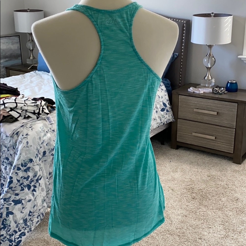 Never Quit Tank Top - Picture 3 of 4